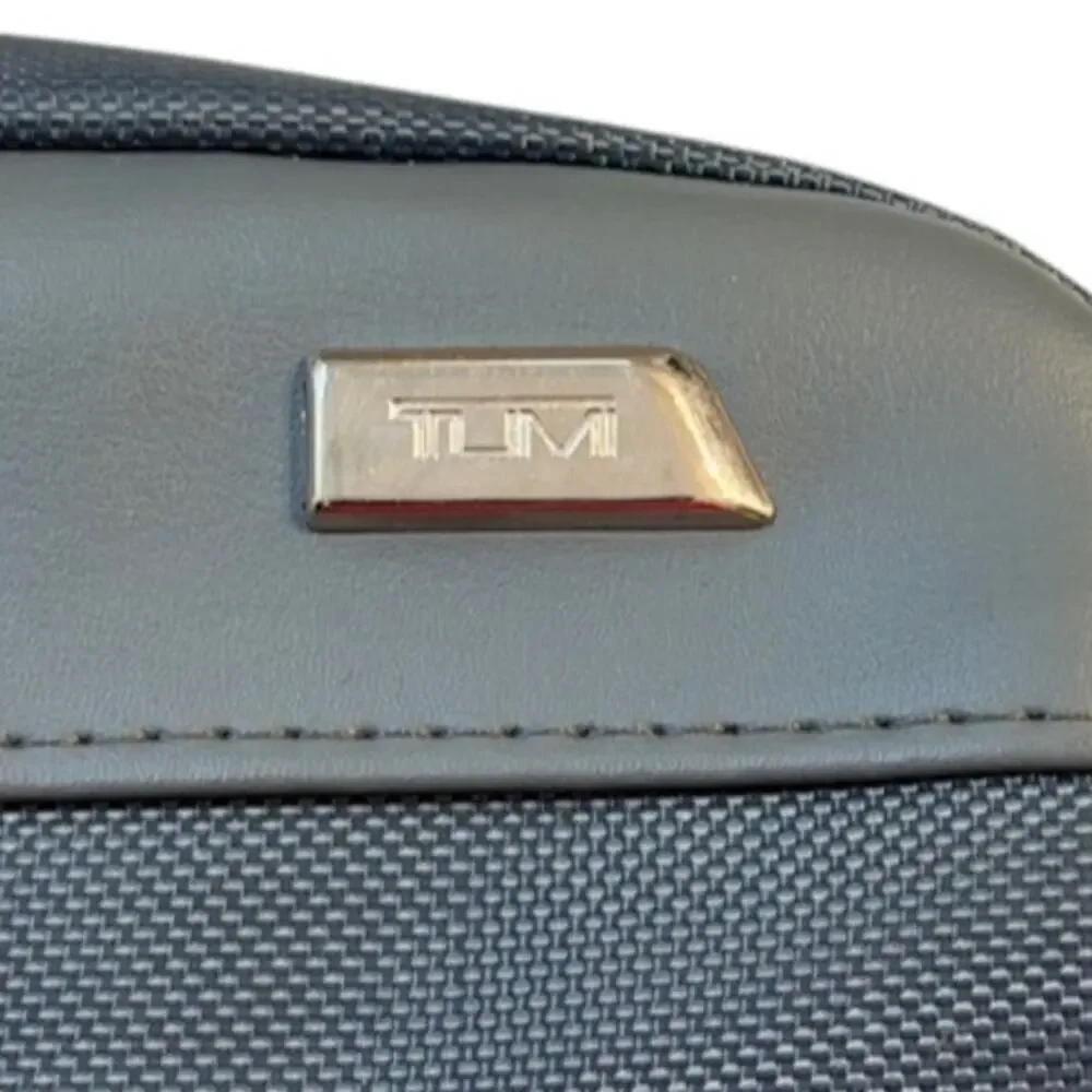 Tumi delta airlines